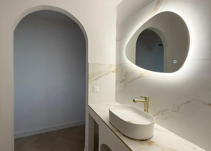 Instant A Deux - Vue Et Sauna By Alto Service Apartment *